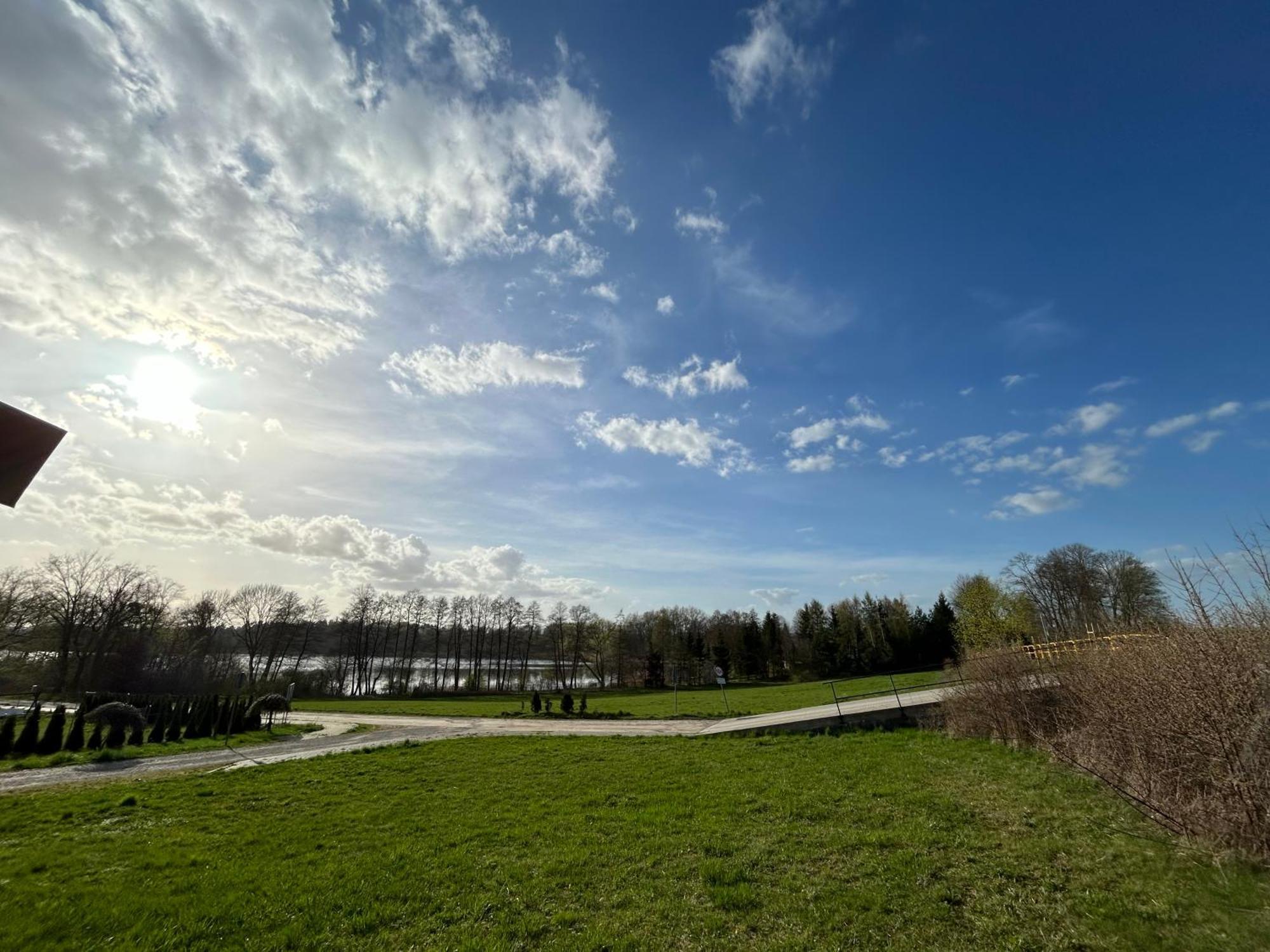 Caloroczny Domek Nad Jeziorem - Balia Z Jacuzzi Villa Balewo  Luaran gambar